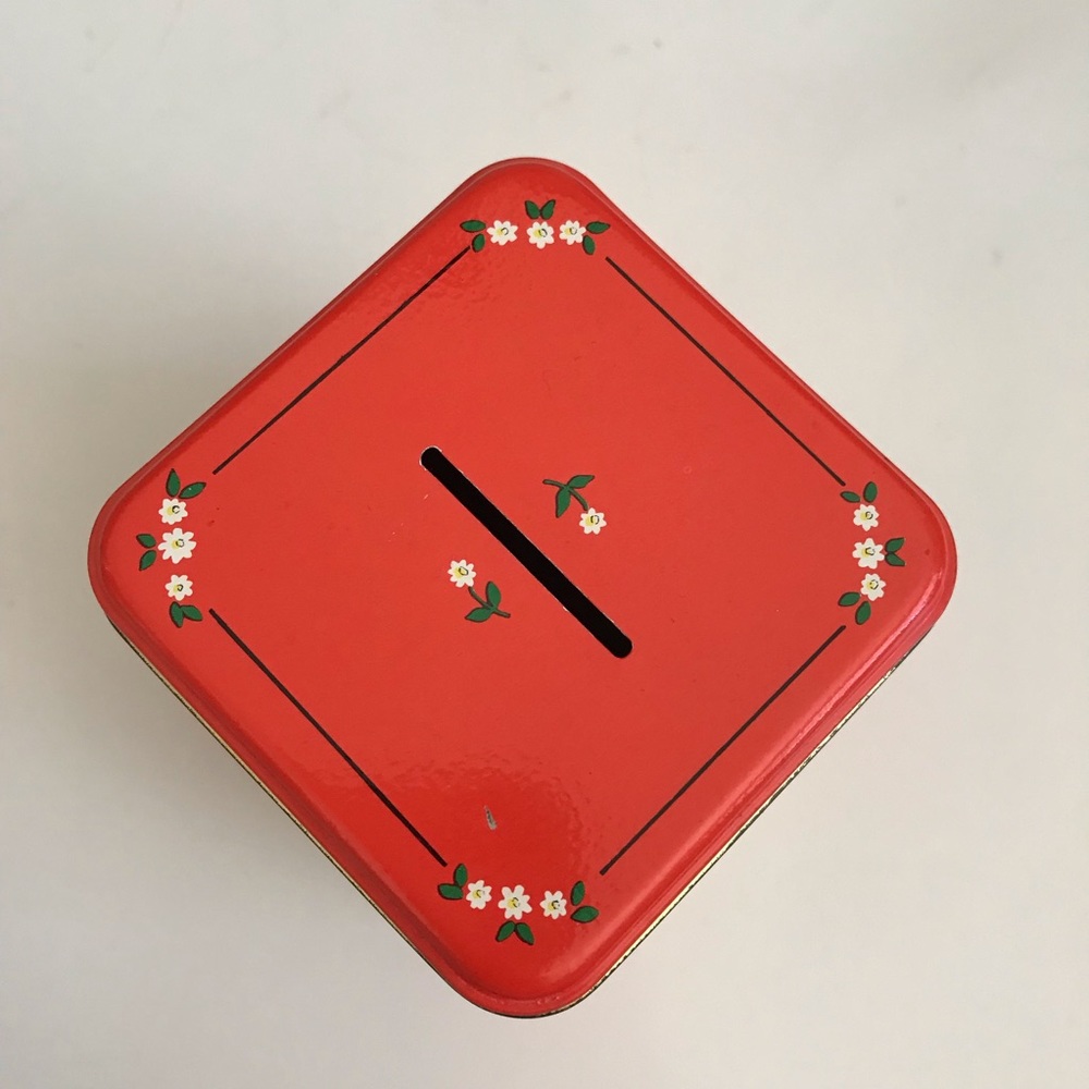 Vintage Hallmark tin coin bank/ piggy bank - Picture 5 of 7